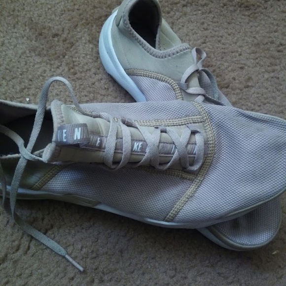 Men's Nike size 10 - Picture 3 of 4